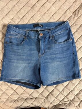 1822 Denim Blue Women's Jean Shorts